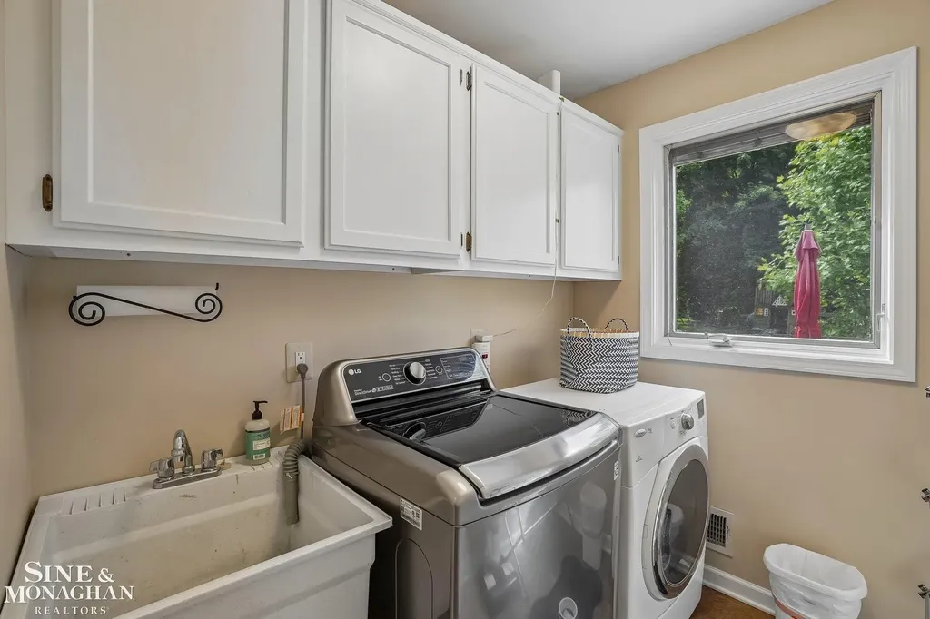 3473 Summit Ridge Drive Rochester Hills City MI 48306