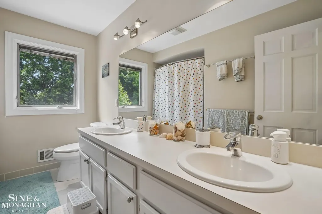 3473 Summit Ridge Drive Rochester Hills City MI 48306