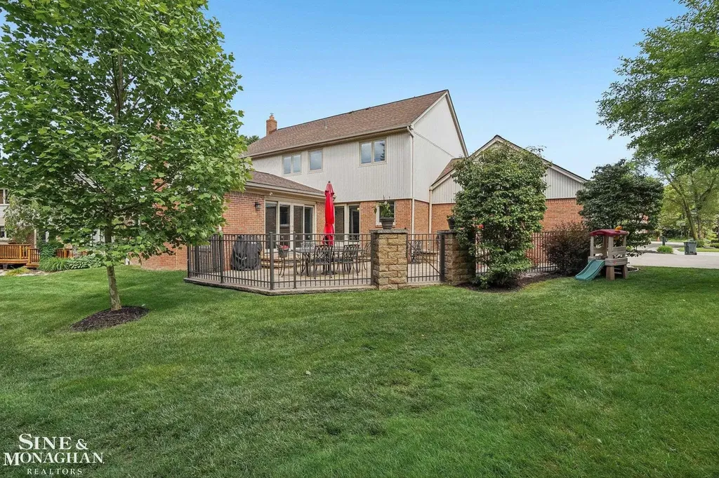 3473 Summit Ridge Drive Rochester Hills City MI 48306