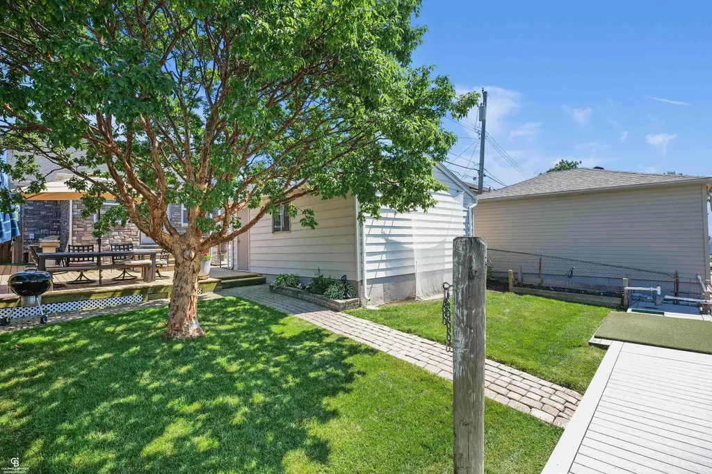 22640 Wildwood Street St. Clair Shores City MI 48081