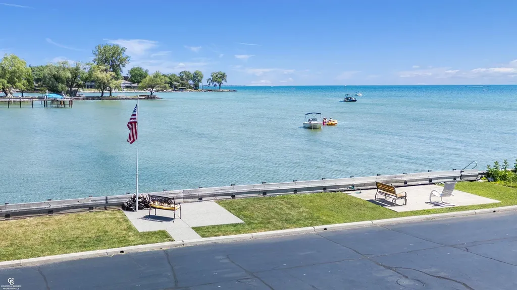 22640 Wildwood Street St. Clair Shores City MI 48081