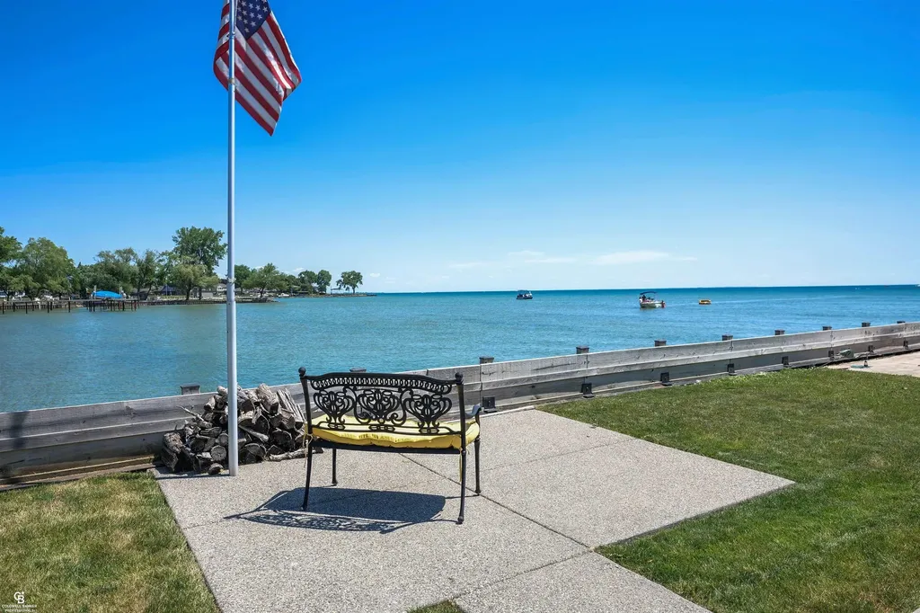 22640 Wildwood Street St. Clair Shores City MI 48081