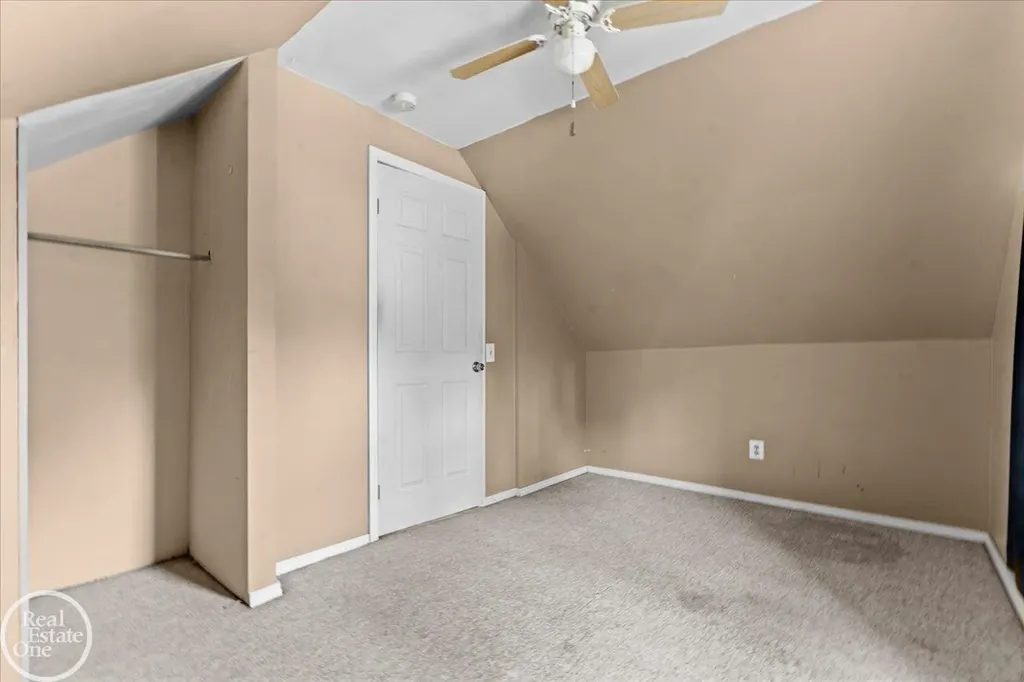 3547 Alvina Avenue Warren City MI 48091