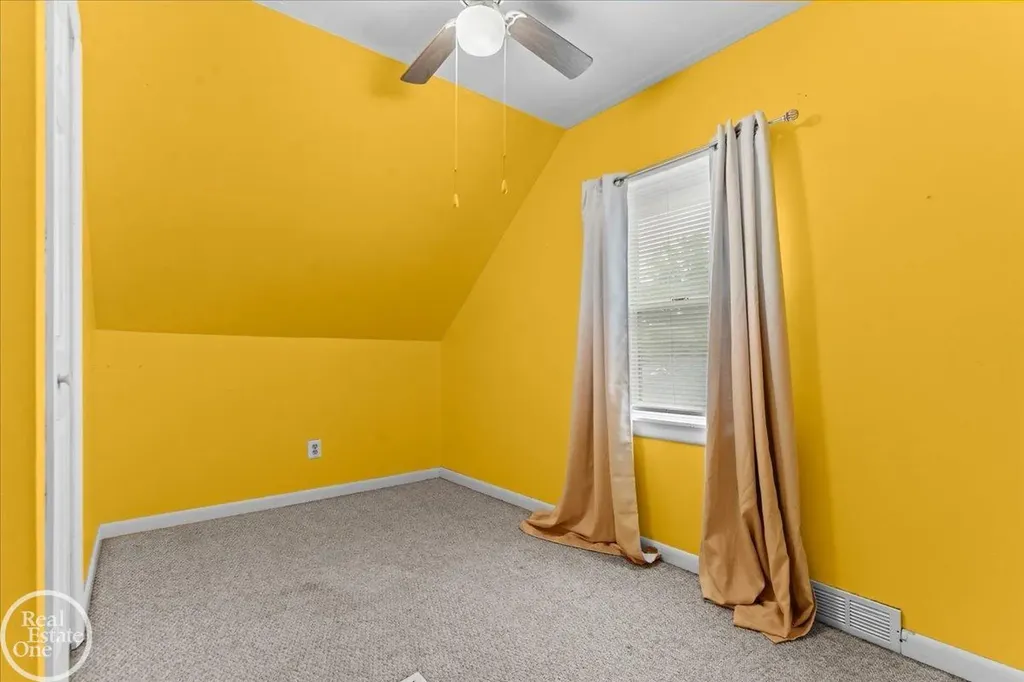 3547 Alvina Avenue Warren City MI 48091