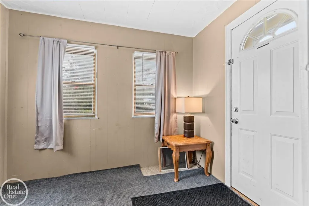 3547 Alvina Avenue Warren City MI 48091