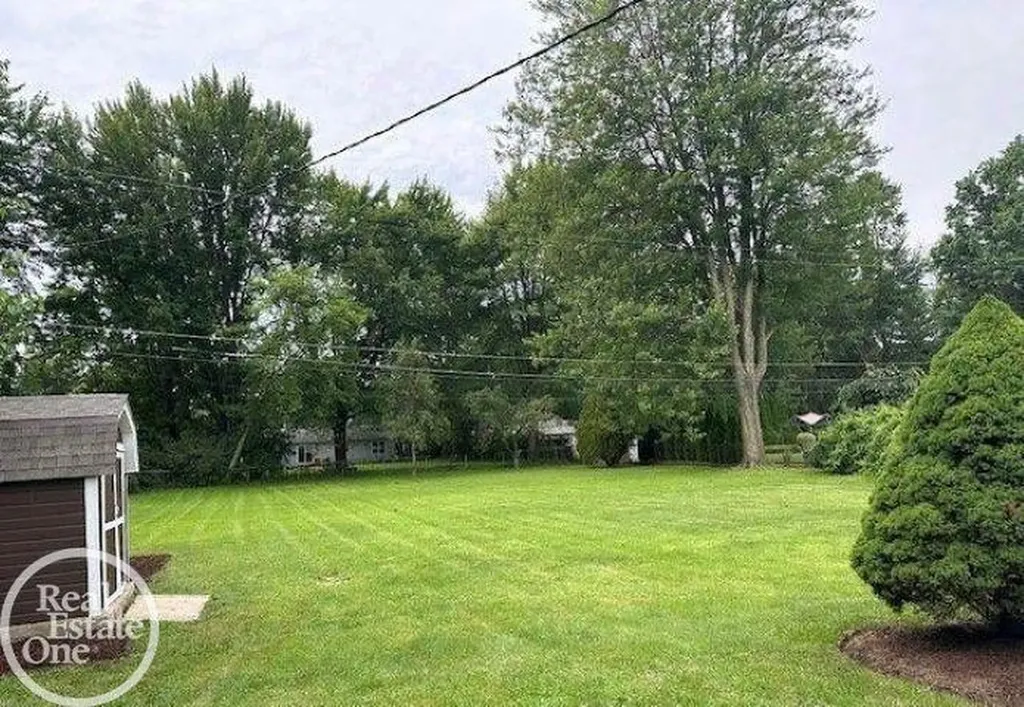 22990 S Nunneley Road Clinton Charter Township MI 48035