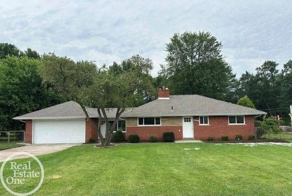 22990 S Nunneley Road Clinton Charter Township MI 48035