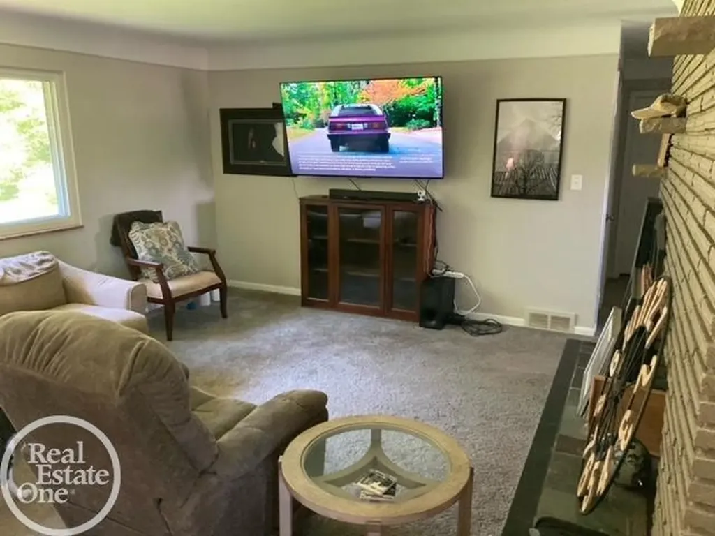22990 S Nunneley Road Clinton Charter Township MI 48035