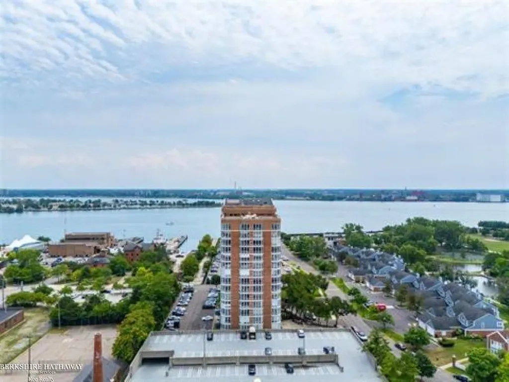 250 E Harbortown #1110 Drive Detroit City MI 48207