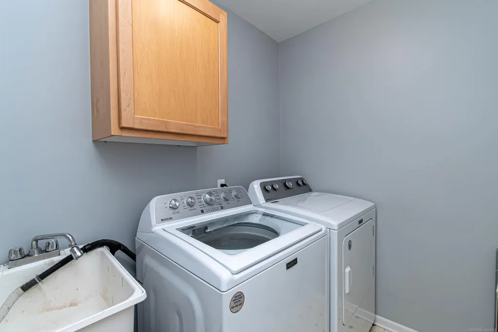 36086 St. Clair Drive New Baltimore City MI 48047
