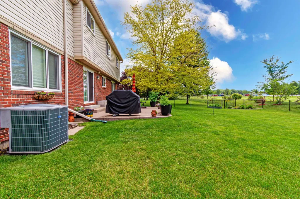 36086 St. Clair Drive New Baltimore City MI 48047