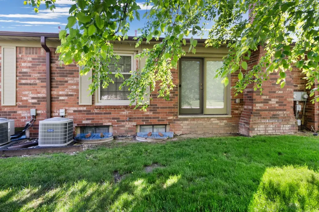 49431 Ferrisburg Court Shelby Charter Township MI 48315