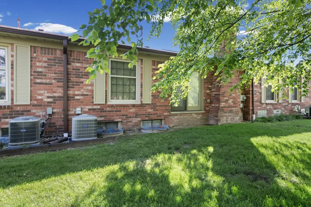 49431 Ferrisburg Court Shelby Charter Township MI 48315