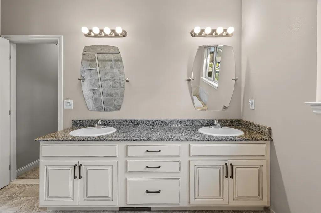 29693 Lockwood Court Chesterfield Township MI 48051