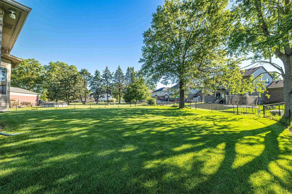 29693 Lockwood Court Chesterfield Township MI 48051