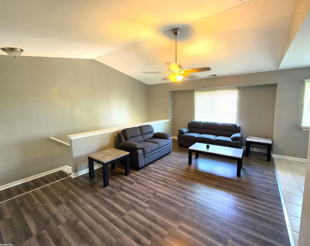 17438 Utica Oaks Lane Roseville City MI 48066