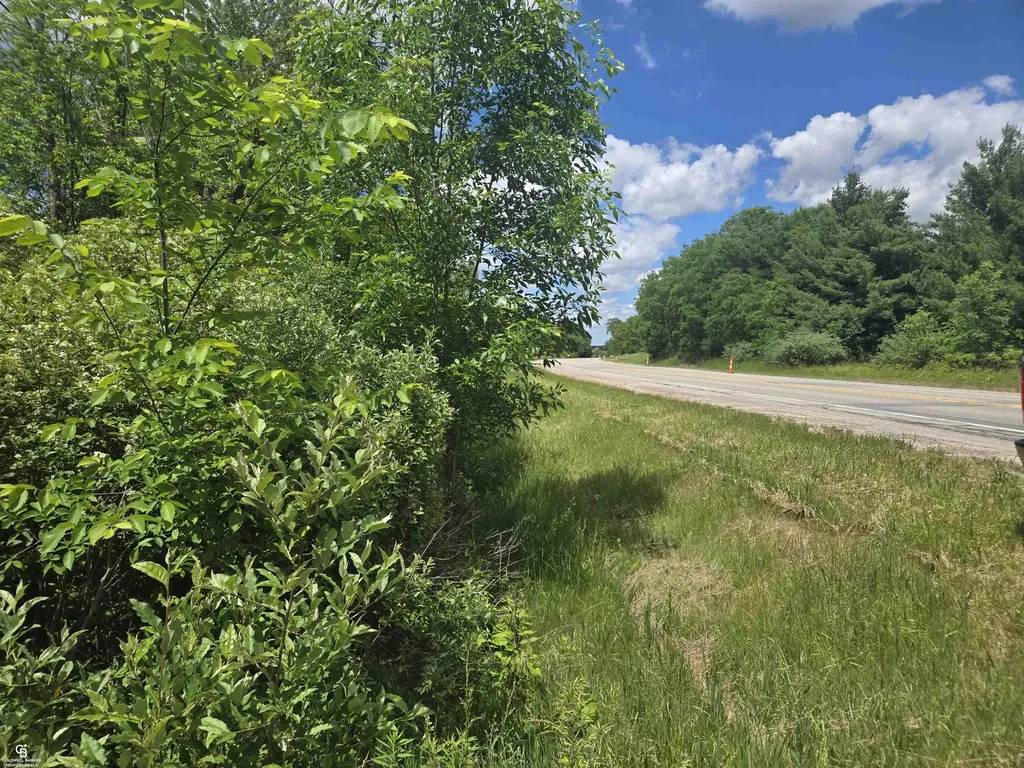 5767 Emmett Vl Road Kenockee Township MI 48022