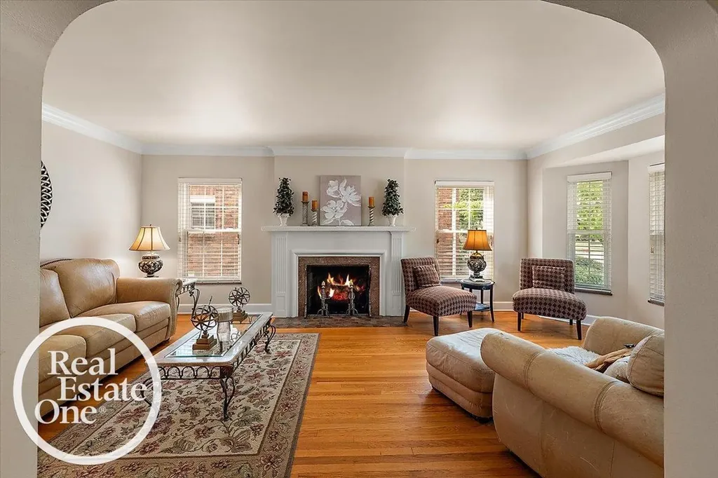 305 Moran Road Grosse Pointe Farms City MI 48236