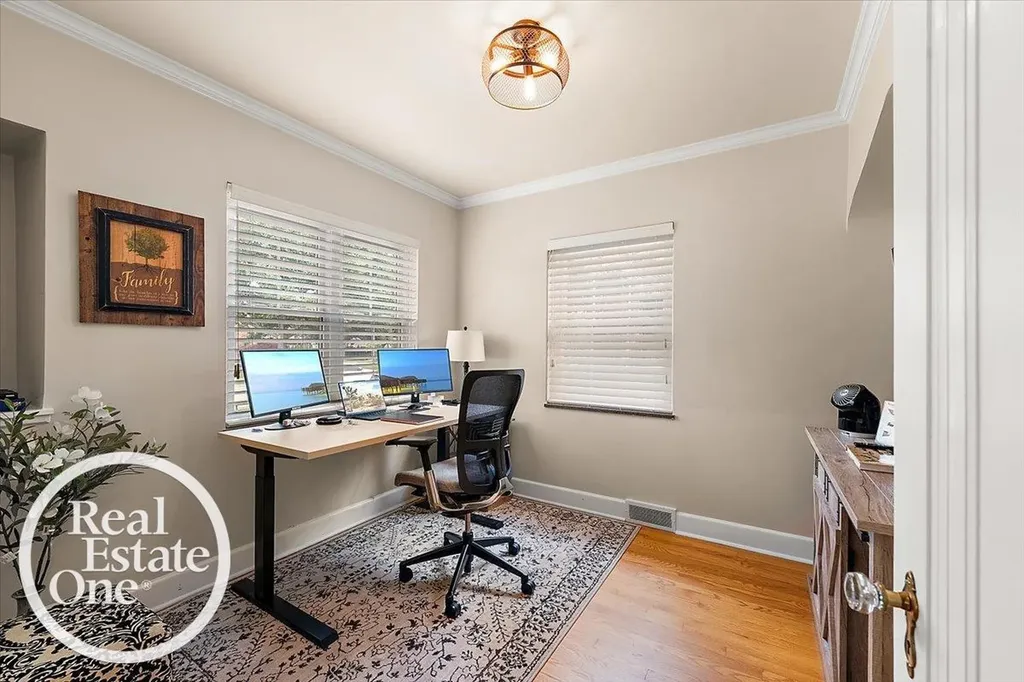 305 Moran Road Grosse Pointe Farms City MI 48236