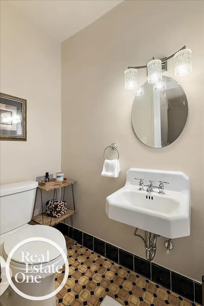 305 Moran Road Grosse Pointe Farms City MI 48236