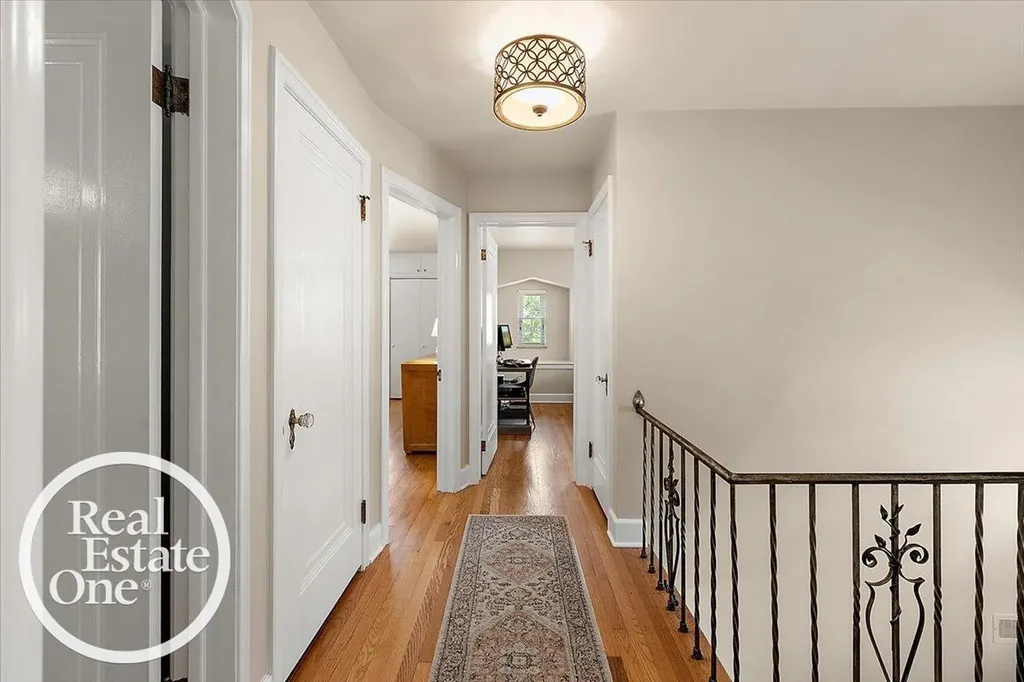 305 Moran Road Grosse Pointe Farms City MI 48236