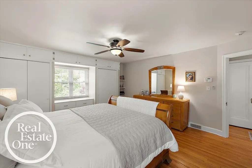 305 Moran Road Grosse Pointe Farms City MI 48236