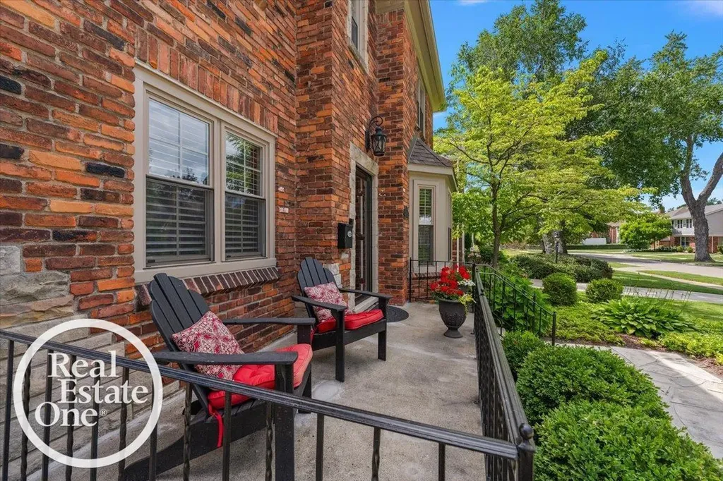 305 Moran Road Grosse Pointe Farms City MI 48236