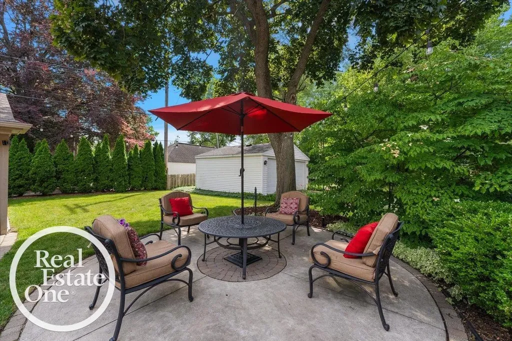 305 Moran Road Grosse Pointe Farms City MI 48236