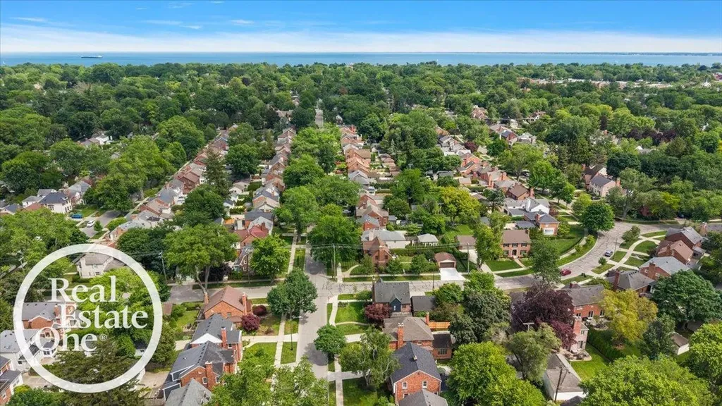 305 Moran Road Grosse Pointe Farms City MI 48236