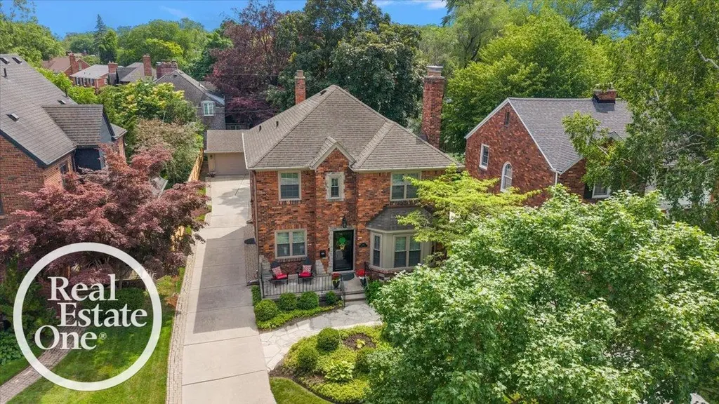 305 Moran Road Grosse Pointe Farms City MI 48236