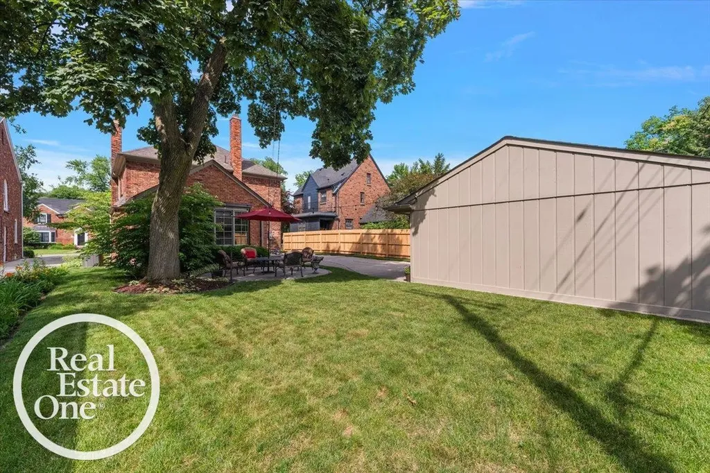 305 Moran Road Grosse Pointe Farms City MI 48236