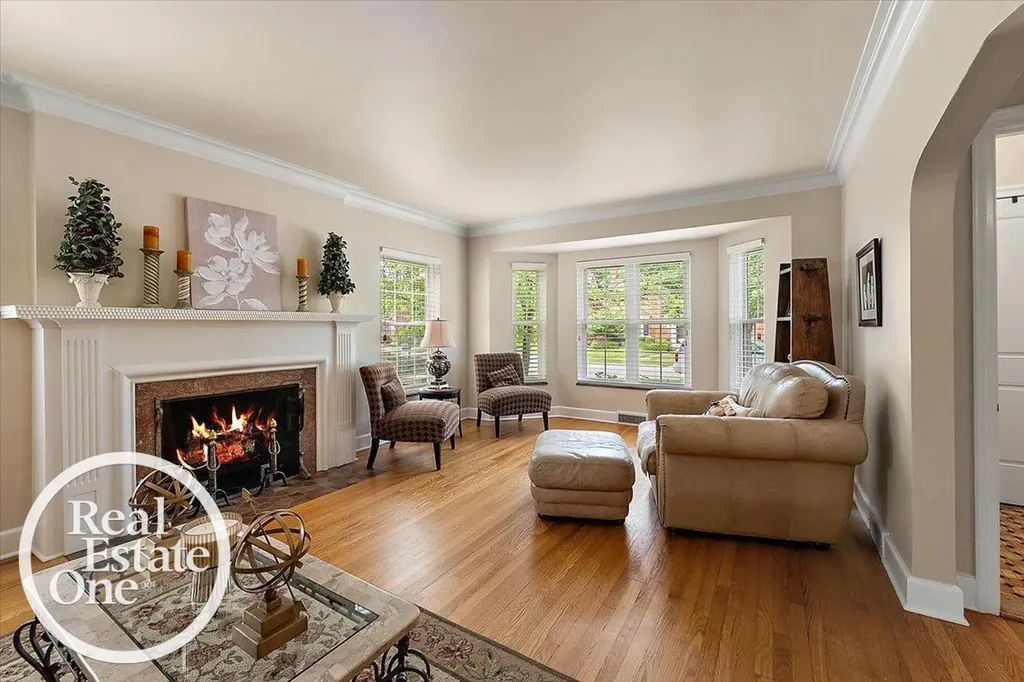 305 Moran Road Grosse Pointe Farms City MI 48236