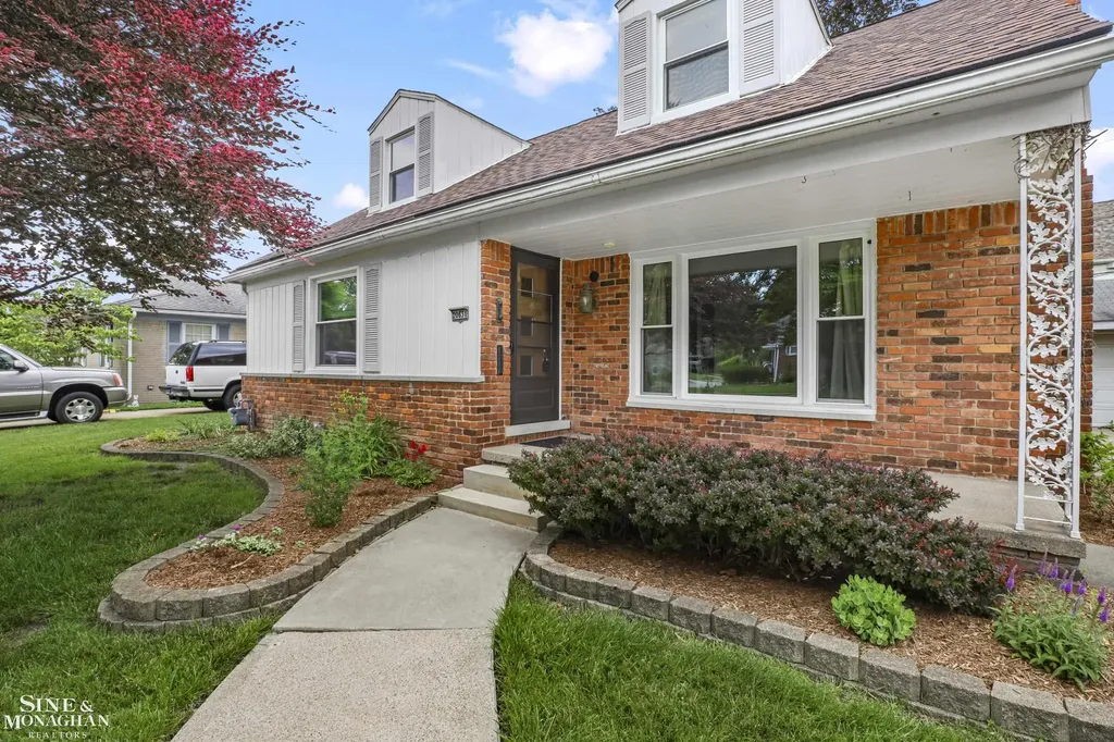 20631 Wedgewood Drive Grosse Pointe Woods City MI 48236