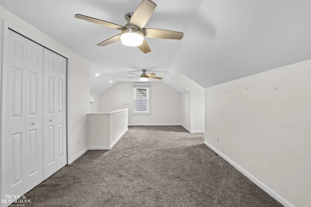 20631 Wedgewood Drive Grosse Pointe Woods City MI 48236
