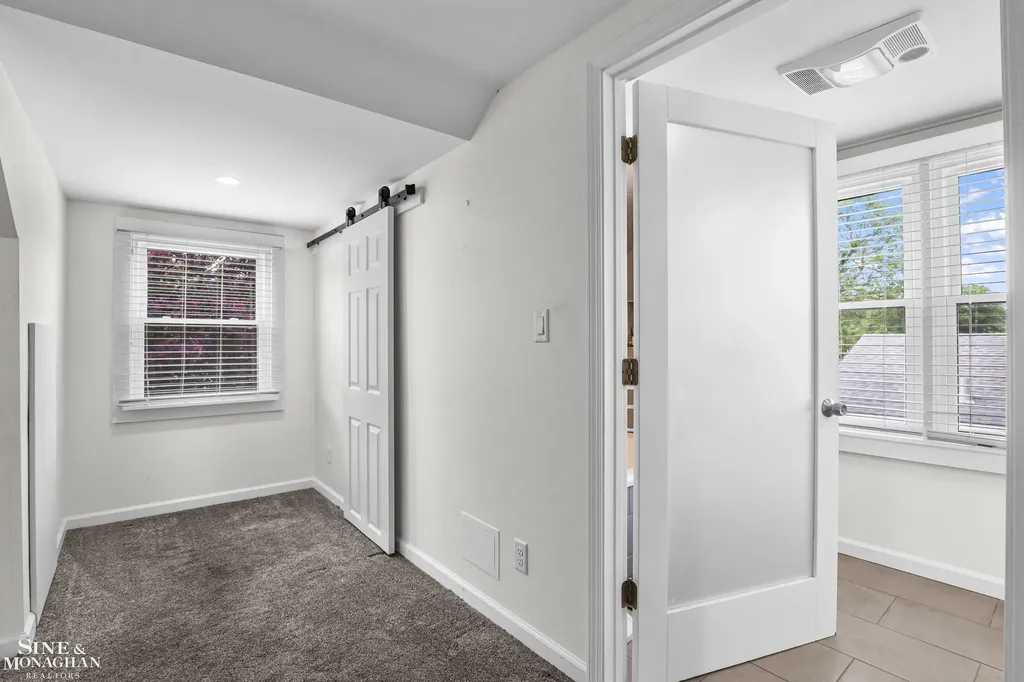 20631 Wedgewood Drive Grosse Pointe Woods City MI 48236
