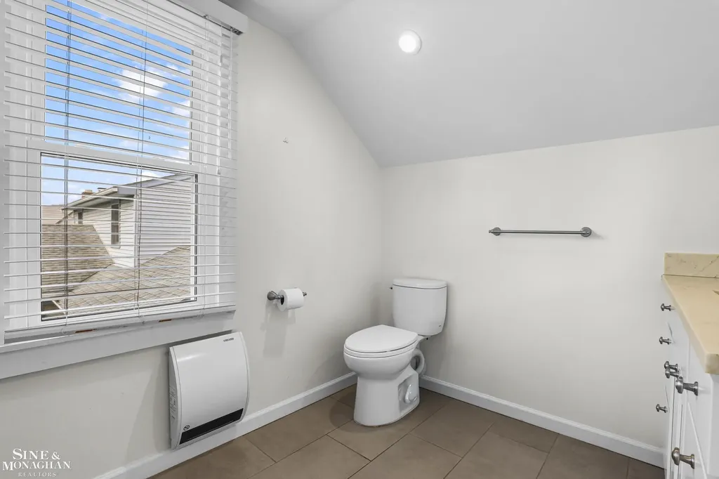 20631 Wedgewood Drive Grosse Pointe Woods City MI 48236