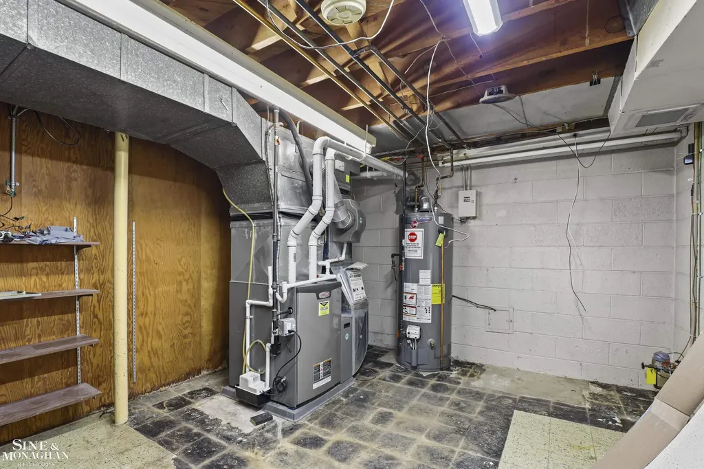 20631 Wedgewood Drive Grosse Pointe Woods City MI 48236