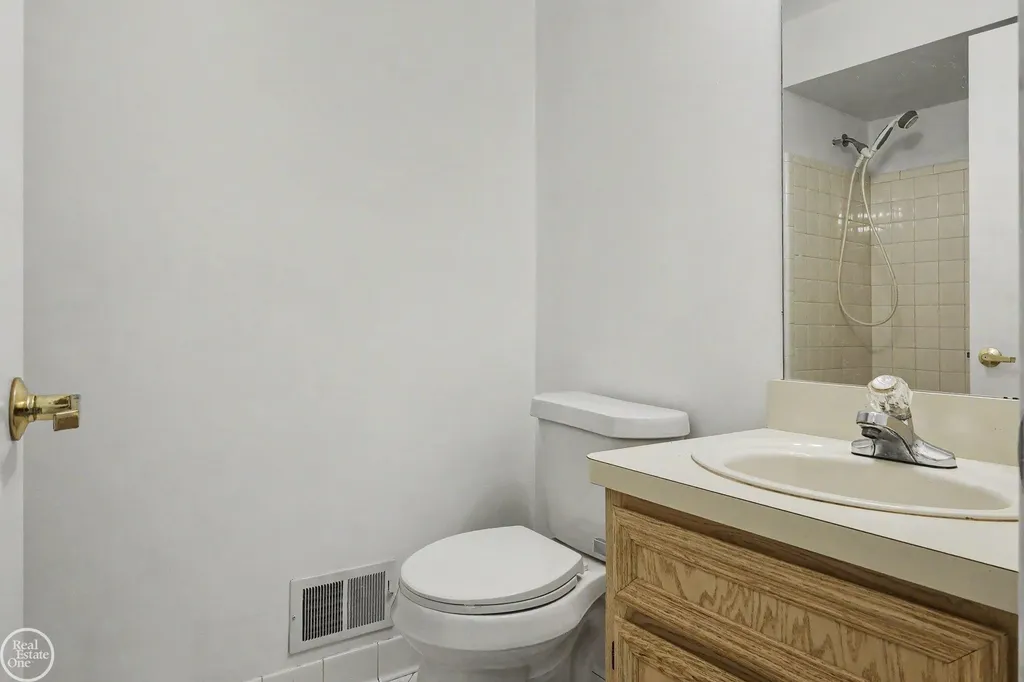 35914 Fierimonte Drive Clinton Charter Township MI 48035