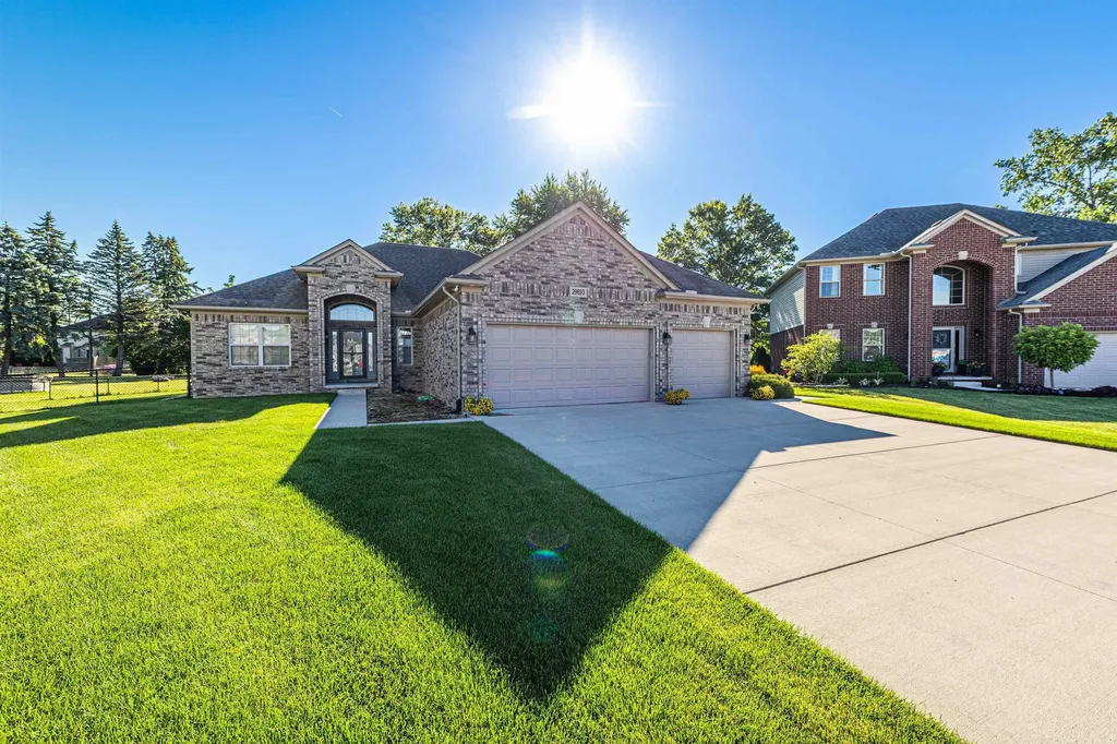 29693 Lockwood Court Chesterfield Township MI 48051
