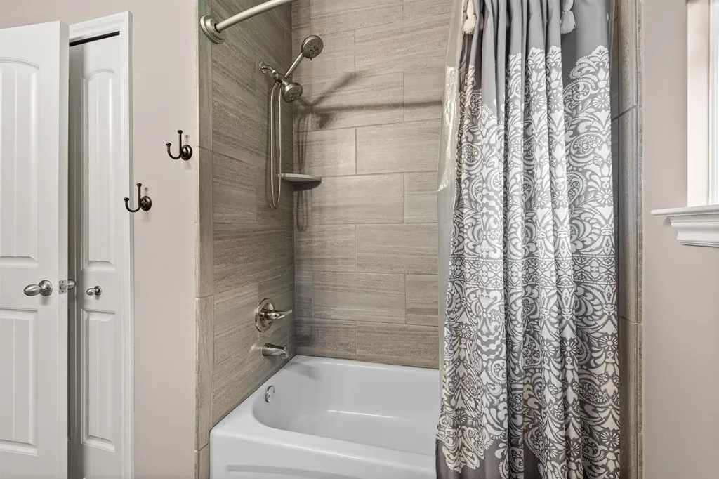 29693 Lockwood Court Chesterfield Township MI 48051