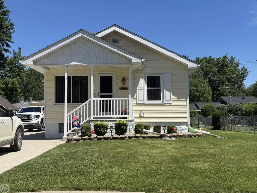 804 Waterloo Street St. Clair City MI 48079
