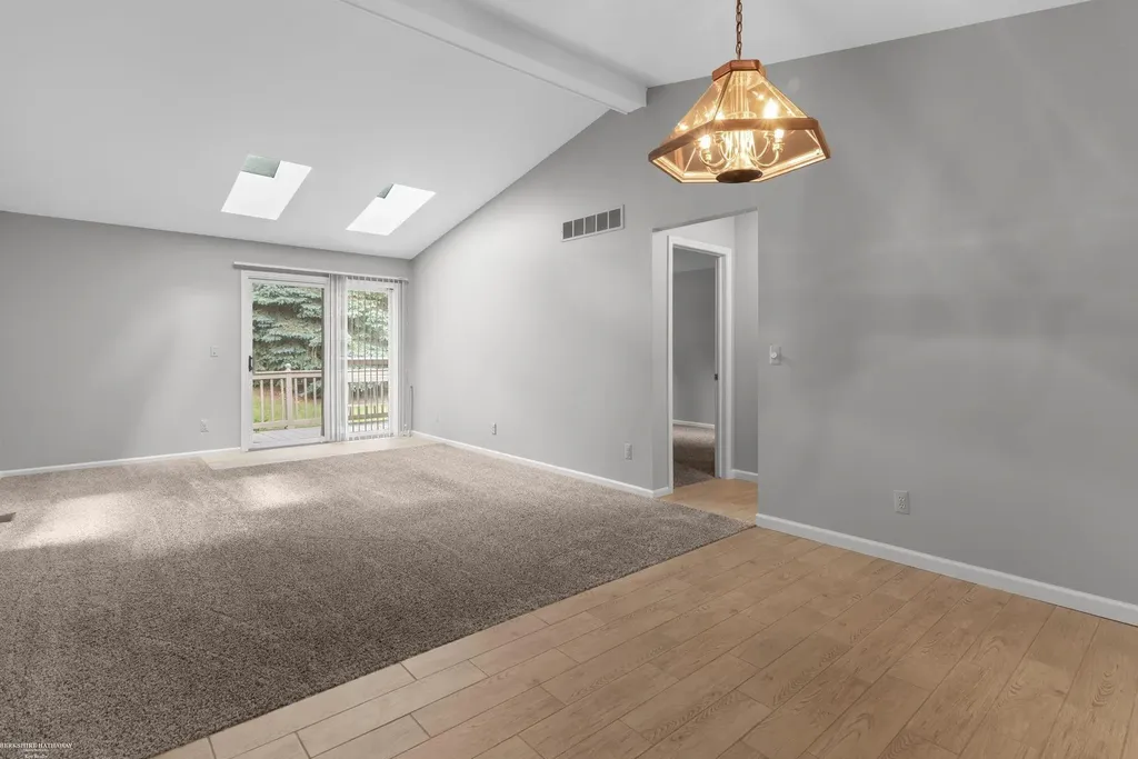 18600 Valleybrook Lane Clinton Charter Township MI 48038