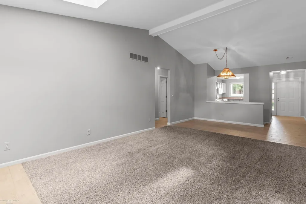 18600 Valleybrook Lane Clinton Charter Township MI 48038