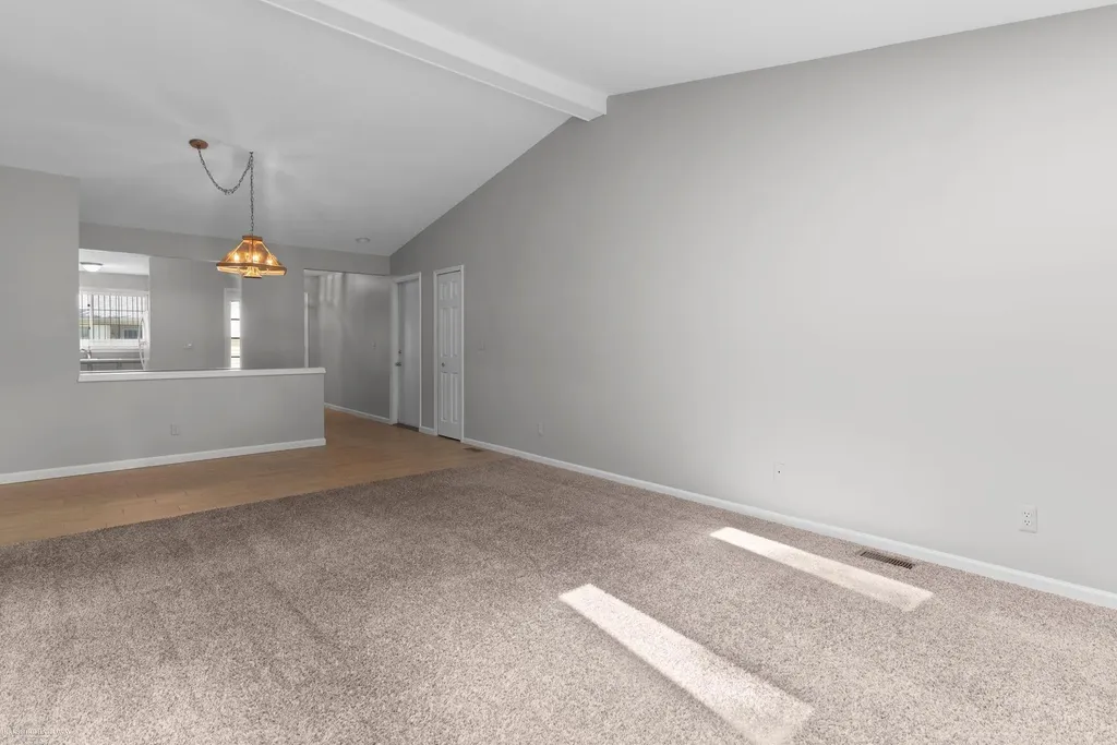 18600 Valleybrook Lane Clinton Charter Township MI 48038