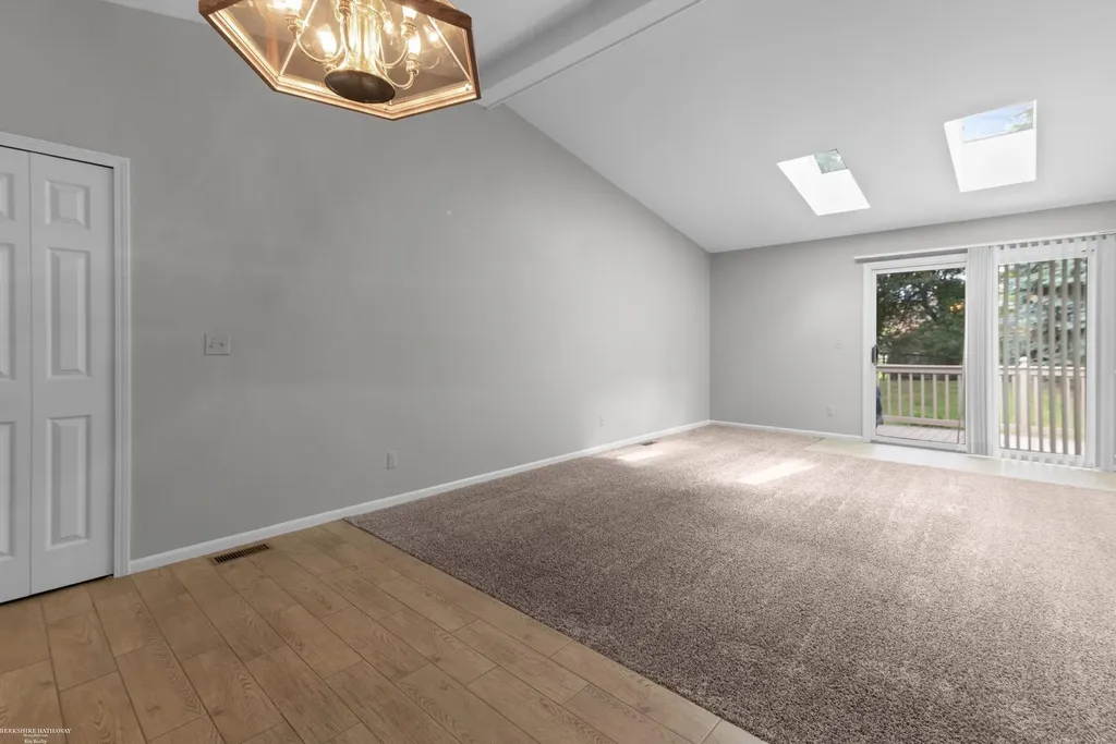 18600 Valleybrook Lane Clinton Charter Township MI 48038