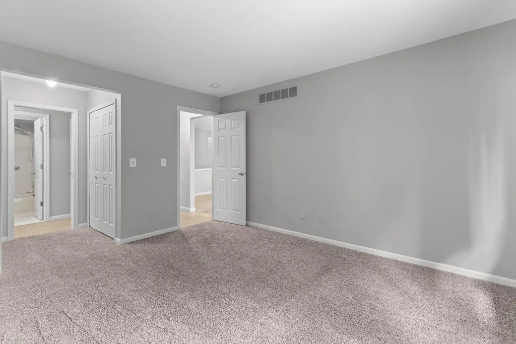 18600 Valleybrook Lane Clinton Charter Township MI 48038
