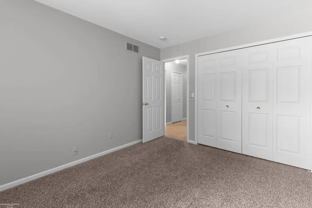 18600 Valleybrook Lane Clinton Charter Township MI 48038