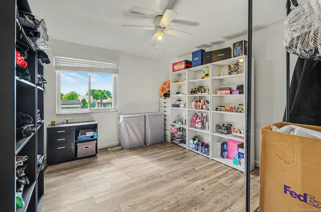 4489 Count Court Sterling Heights City MI 48310