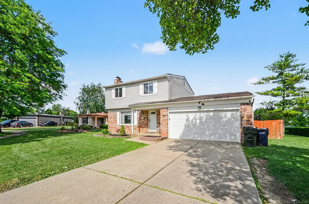 4489 Count Court Sterling Heights City MI 48310