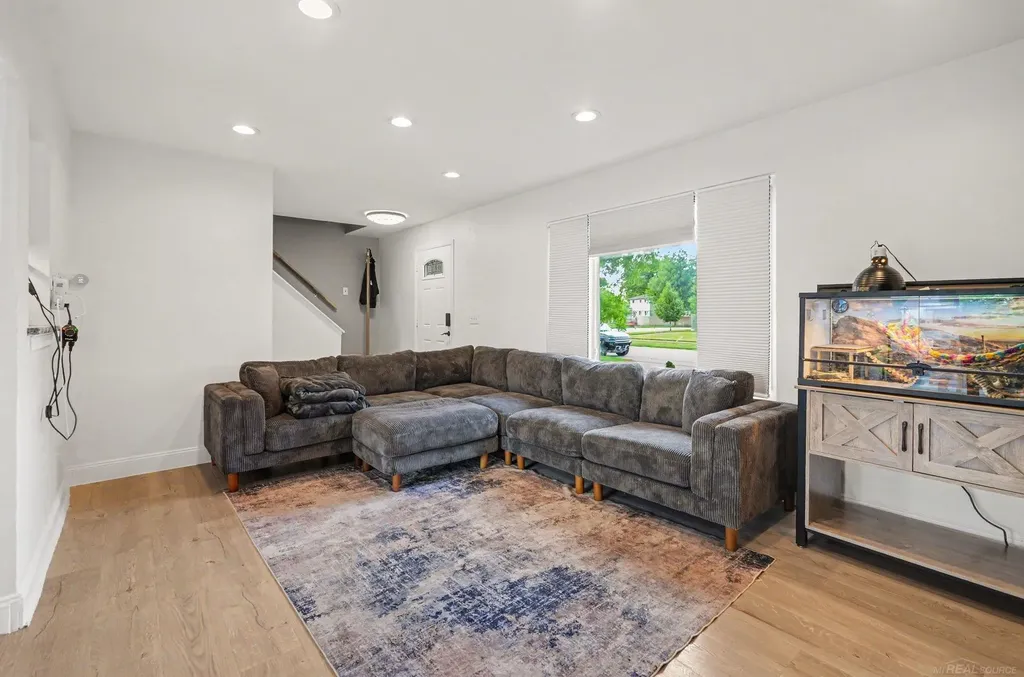 4489 Count Court Sterling Heights City MI 48310